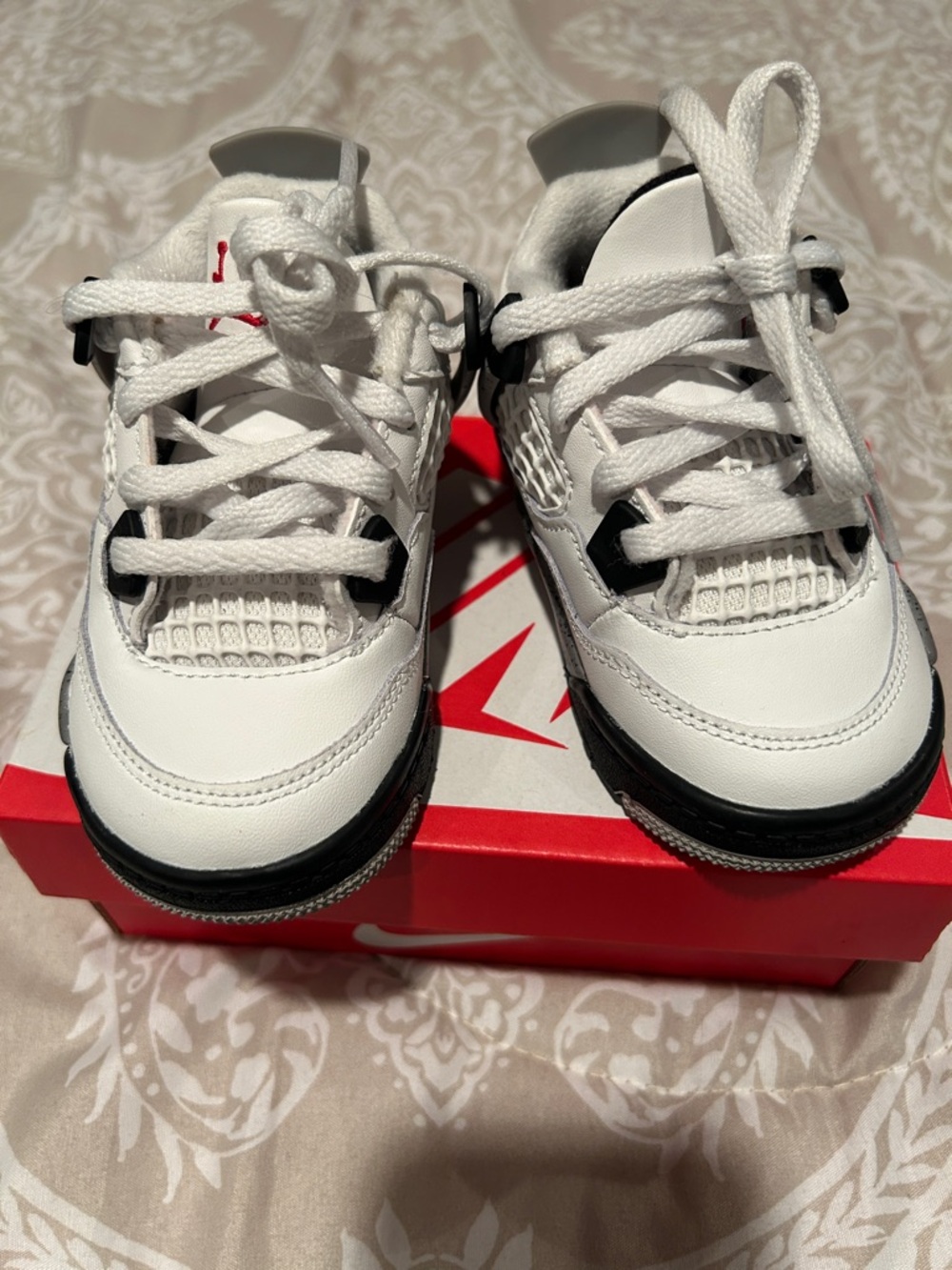 Jordan 4 Retro